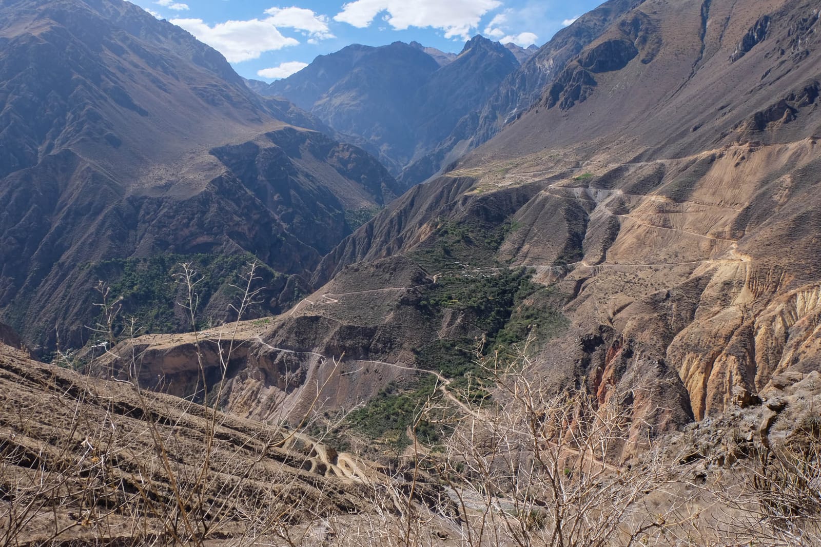 Kolka kanjons: lejā - augšā - lejā - augšā